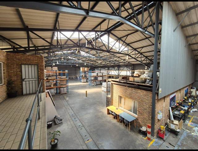 1,586M² WAREHOUSE TO LET IN ROODEKOP